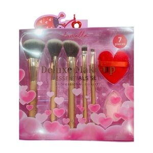 NEW Danielle Make up Brushes Cosmetic 7 Pieces Essentials Gift Set